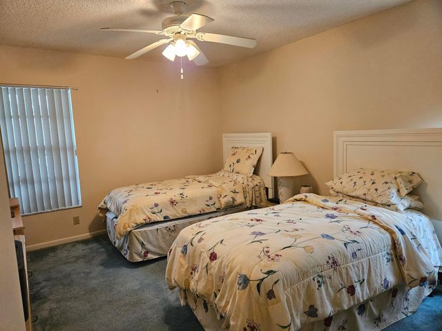 18999 Stewart Circle 8, Boca Raton, FL 33496