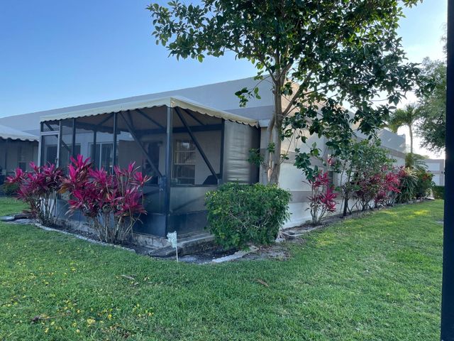 18999 Stewart Circle 8, Boca Raton, FL 33496