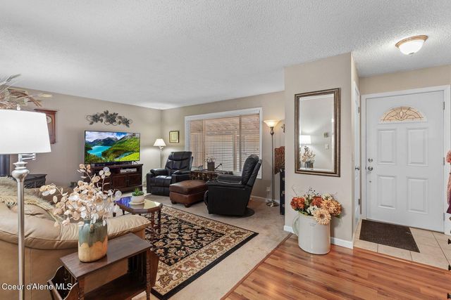 19652 N Silver Ln, Rathdrum, ID 83858