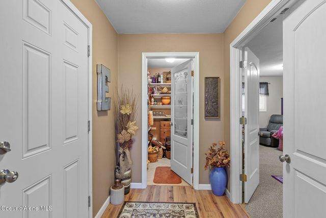 19652 N Silver Ln, Rathdrum, ID 83858