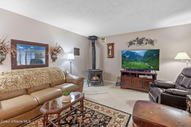 19652 N Silver Ln, Rathdrum, ID 83858