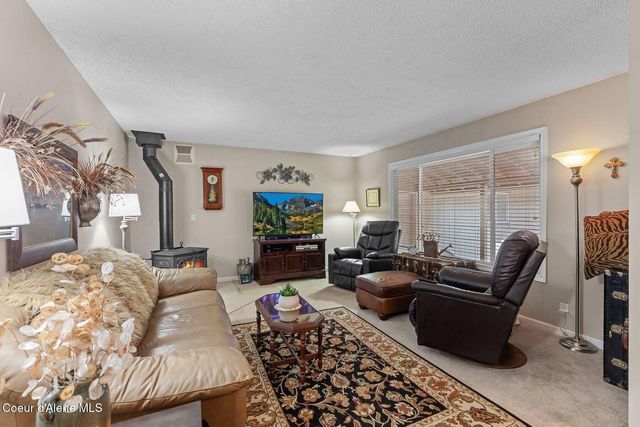 19652 N Silver Ln, Rathdrum, ID 83858