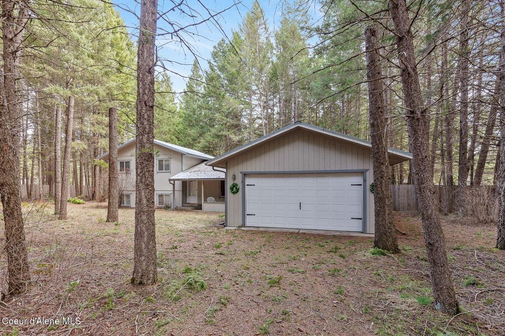 19652 N Silver Ln, Rathdrum, ID 83858
