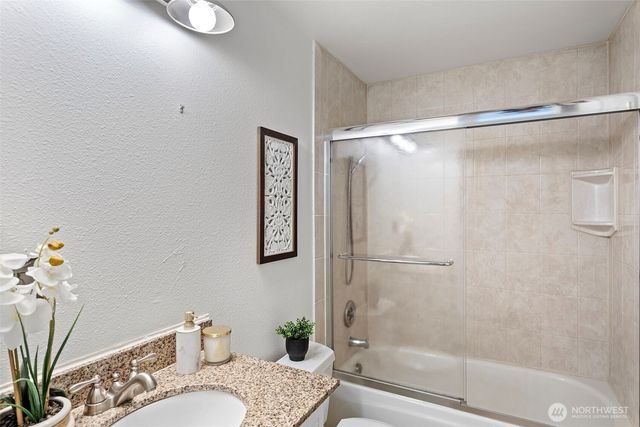 17714 160th Avenue SE, Renton, WA 98058