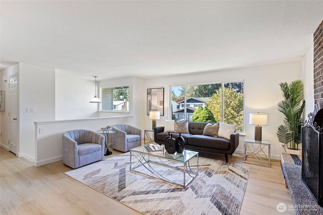 17714 160th Avenue SE, Renton, WA 98058