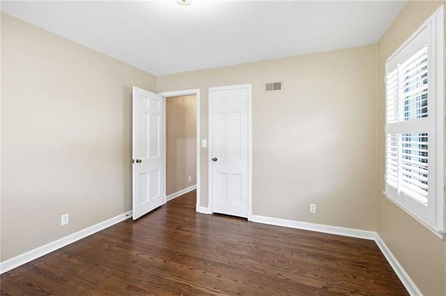 5401 Canterbury Road, Fairway, KS 66205