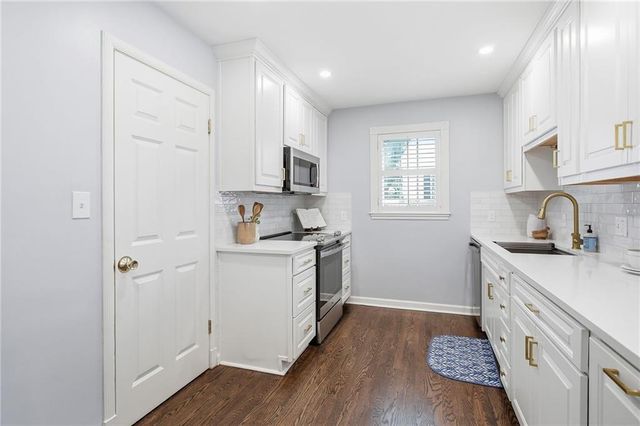 5401 Canterbury Road, Fairway, KS 66205