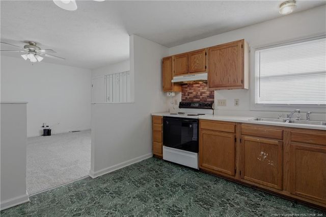 4579 Cripplecreek Court, Fayetteville, NC 28306