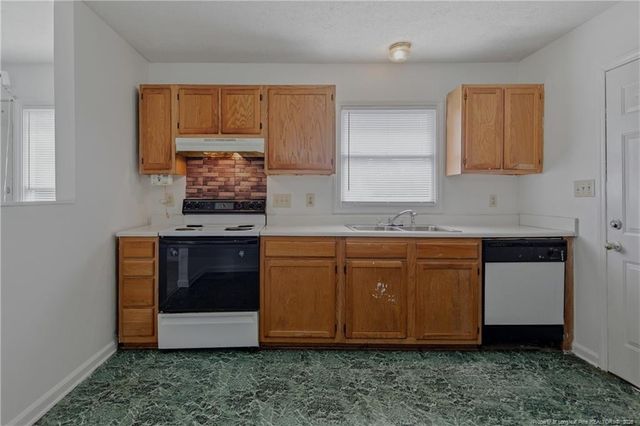 4579 Cripplecreek Court, Fayetteville, NC 28306