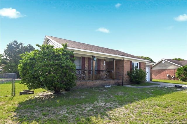 4579 Cripplecreek Court, Fayetteville, NC 28306