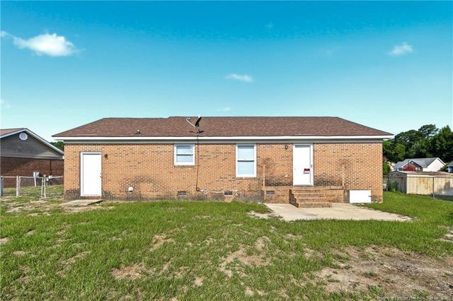 4579 Cripplecreek Court, Fayetteville, NC 28306