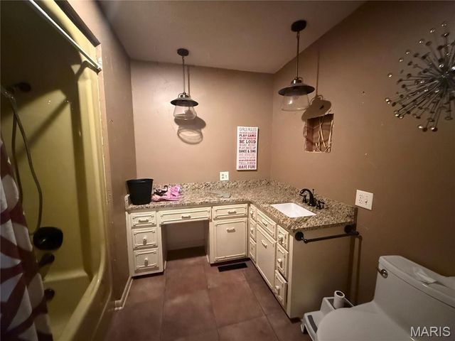 7526 State Hwy 164, Cardwell, MO 63829