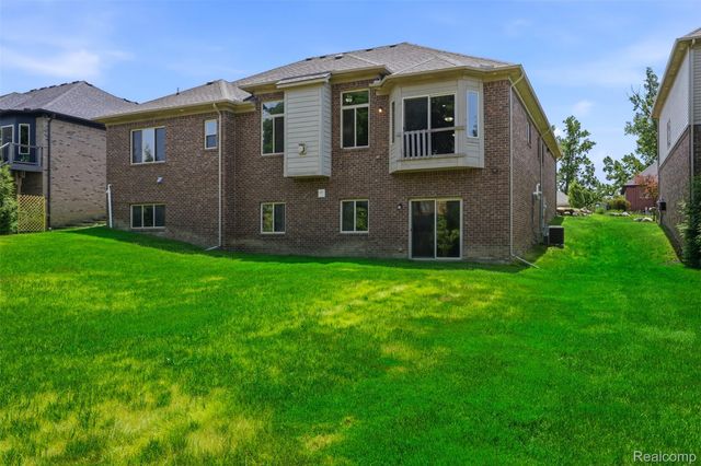 7419 Park Terrace Lane, Shelby Charter Township, MI 48317