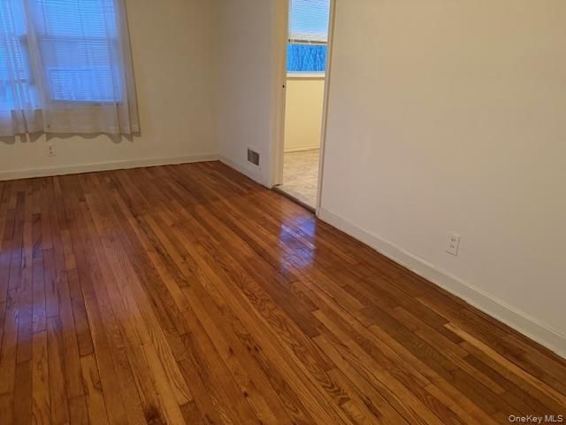 5 totten st, Bethpage, NY 11714