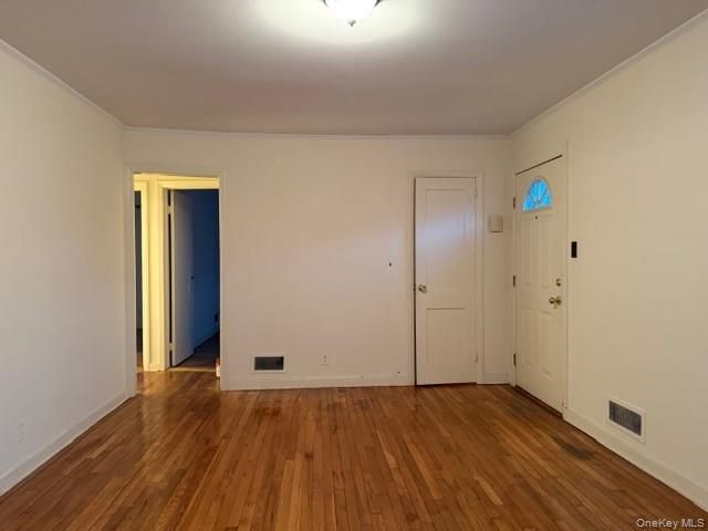 5 totten st, Bethpage, NY 11714