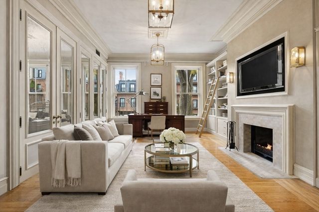 359 Beacon St 2, Boston, MA 02116