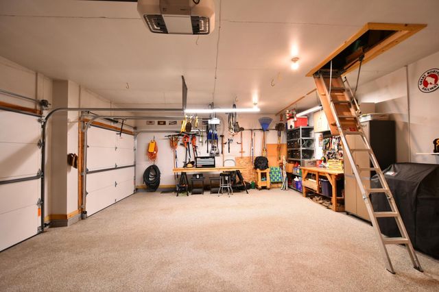 6075 Granite Drive NW, Rochester, MN 55901