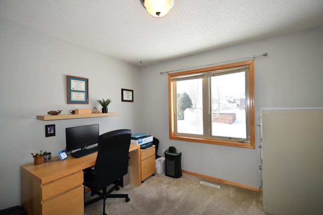 6075 Granite Drive NW, Rochester, MN 55901