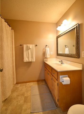 6075 Granite Drive NW, Rochester, MN 55901