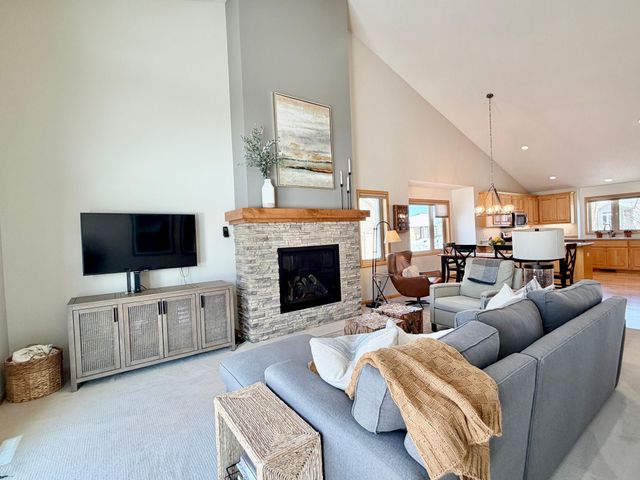 6075 Granite Drive NW, Rochester, MN 55901