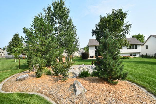 6075 Granite Drive NW, Rochester, MN 55901