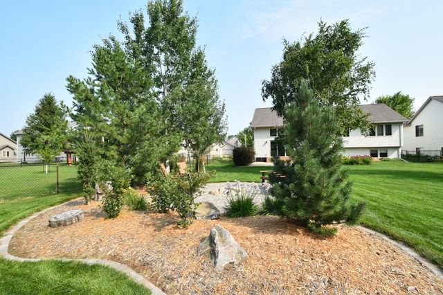 6075 Granite Drive NW, Rochester, MN 55901