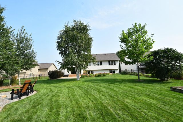 6075 Granite Drive NW, Rochester, MN 55901