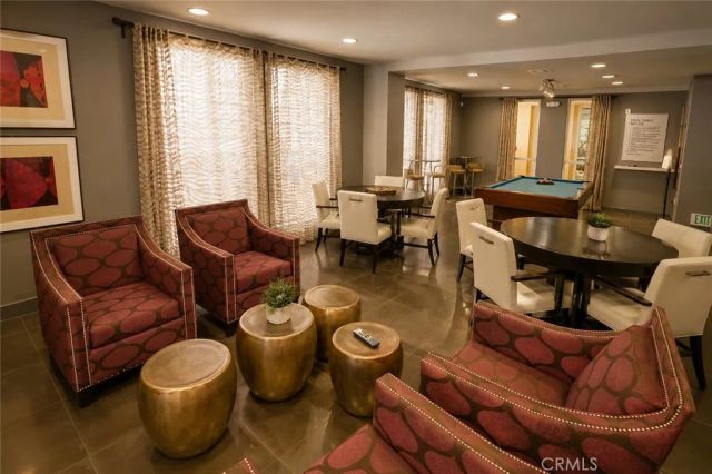 21301 Erwin Street 305, Woodland Hills, CA 91367