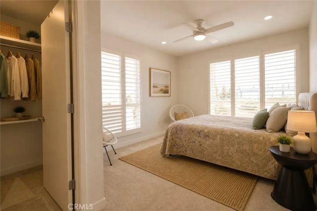 21301 Erwin Street 305, Woodland Hills, CA 91367
