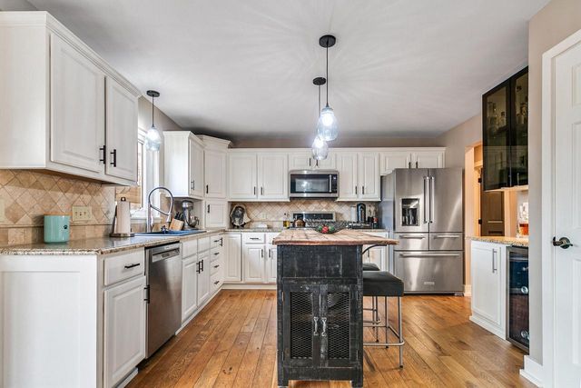 N61W14539 Brookside DRIVE, Menomonee Falls, WI 53051