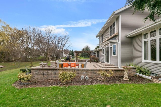 N61W14539 Brookside DRIVE, Menomonee Falls, WI 53051