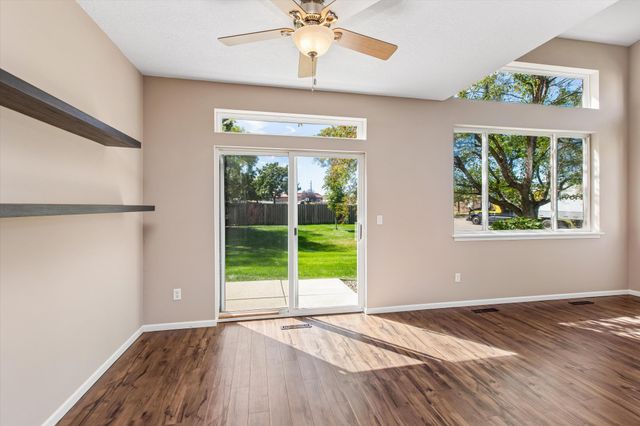11712 Ryan Circle 1608, Burnsville, MN 55337