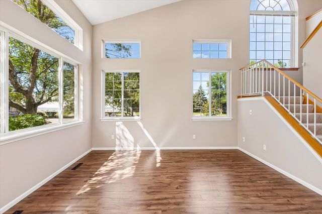 11712 Ryan Circle 1608, Burnsville, MN 55337