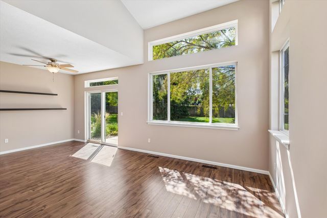 11712 Ryan Circle 1608, Burnsville, MN 55337