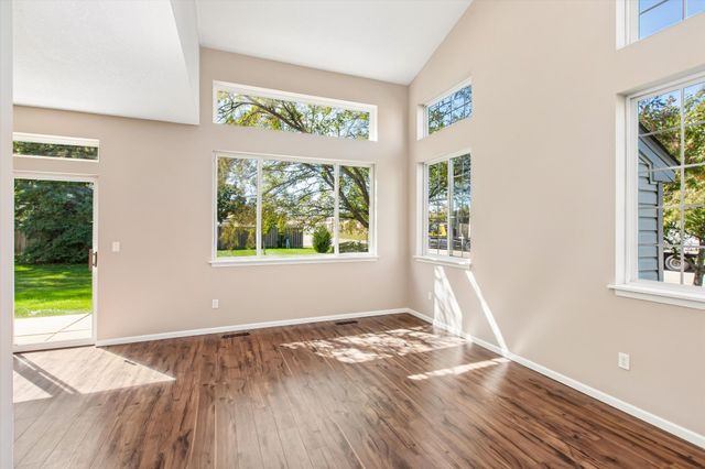 11712 Ryan Circle 1608, Burnsville, MN 55337