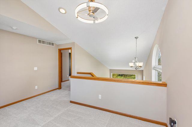 11712 Ryan Circle 1608, Burnsville, MN 55337