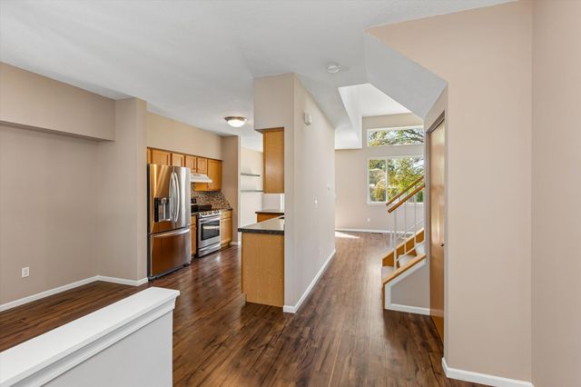 11712 Ryan Circle 1608, Burnsville, MN 55337