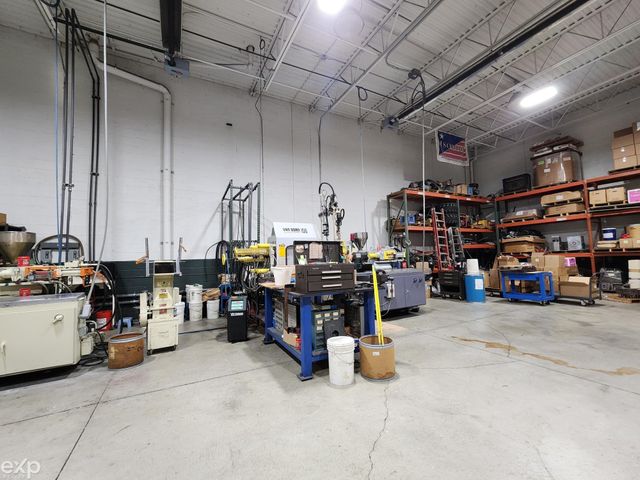 0000 Gratiot Avenue, Chesterfield, MI 48051
