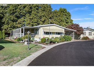 1225 W 10TH Ave #50, Junction City, OR 97448