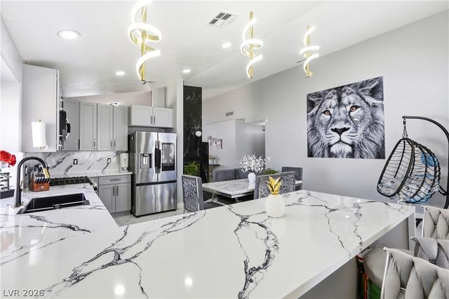 7535 Meadowoak Lane, Las Vegas, NV 89147