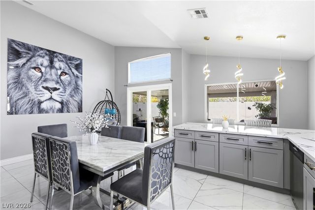 7535 Meadowoak Lane, Las Vegas, NV 89147