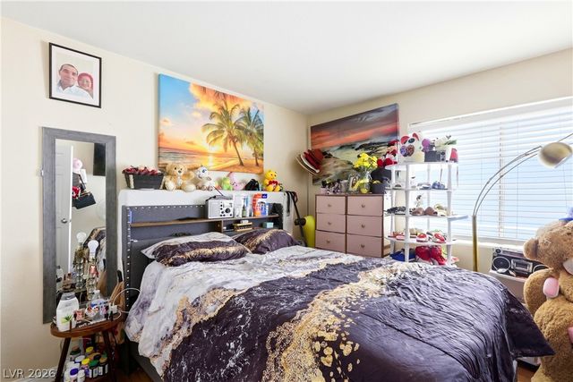 7535 Meadowoak Lane, Las Vegas, NV 89147