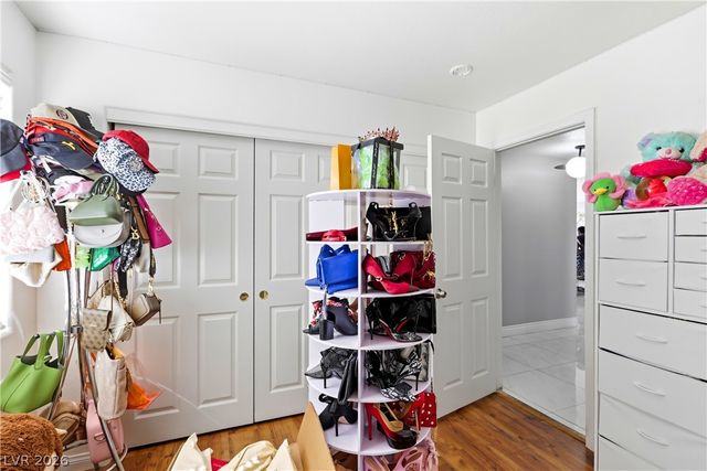7535 Meadowoak Lane, Las Vegas, NV 89147
