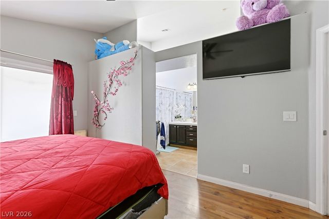 7535 Meadowoak Lane, Las Vegas, NV 89147