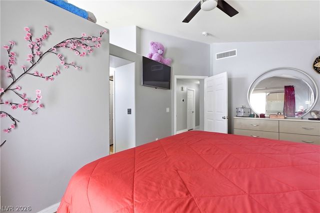 7535 Meadowoak Lane, Las Vegas, NV 89147