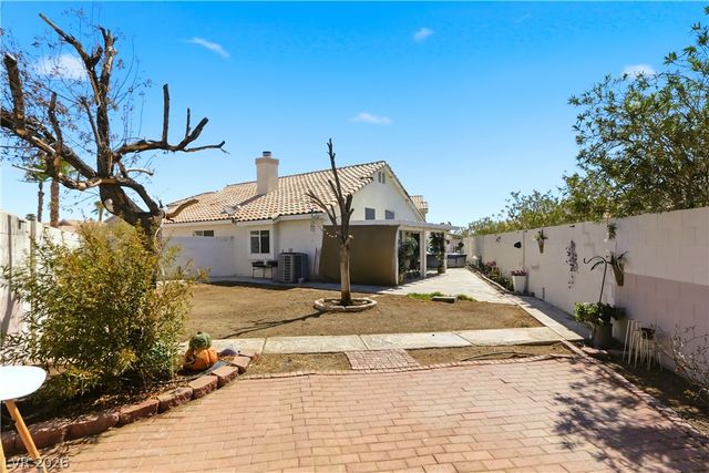 7535 Meadowoak Lane, Las Vegas, NV 89147