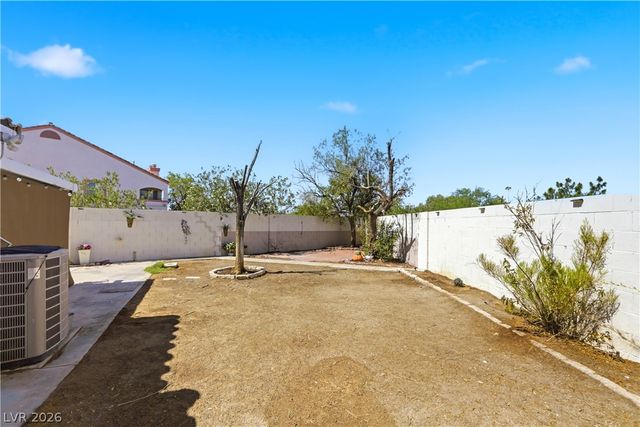 7535 Meadowoak Lane, Las Vegas, NV 89147
