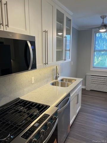 257 Cedarhurst Avenue A10, Cedarhurst, NY 11516