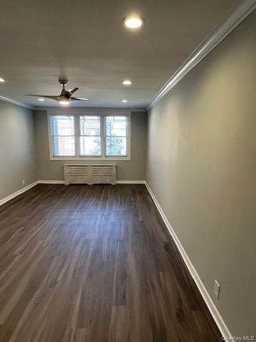 257 Cedarhurst Avenue A10, Cedarhurst, NY 11516