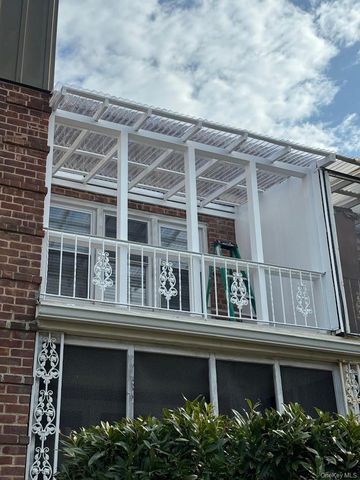 257 Cedarhurst Avenue A10, Cedarhurst, NY 11516